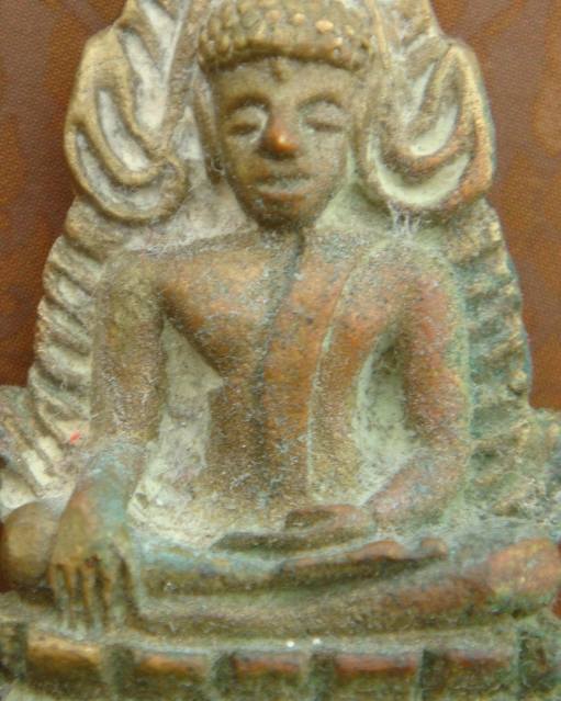 รบกวนสอบถามพระพุทธชินราช พิมพ์อินโด ด้วยครับ