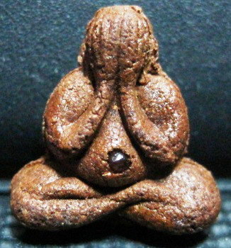 พระปิดตา เนื้อว่าน