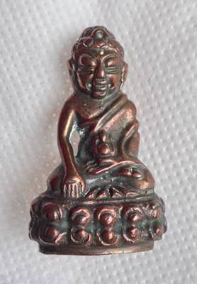 รบกวนพี่ๆ ช่วยดูพระกริ่งปวเรศ ให้ด้วยครับว่าแท้หรือไม่ครับ