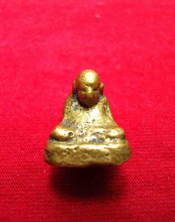 รูปหล่อที่ใหนครับ............ใครรู้ช่วยบอกทีครับผม