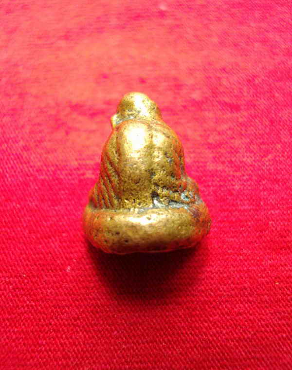 รูปหล่อที่ใหนครับ............ใครรู้ช่วยบอกทีครับผม