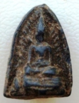 ใครทราบบ้างครับ