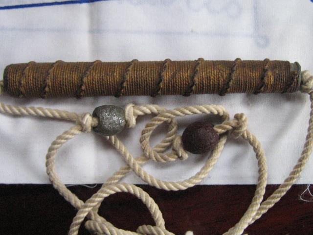 ตะกรุด เก่า ยาว 4 นิ้ว พร้อมลูกสะกด ไม่ทราบที่