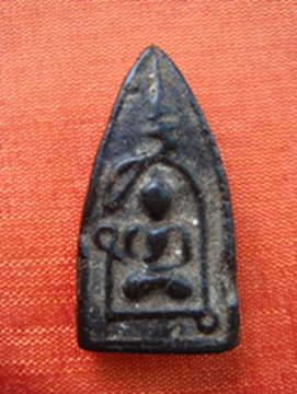 มีใครรู้บ้างพระอะไรครับ