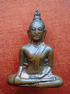 หลวงพ่อโตบางพลีหรือเปล่าครับ