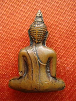 หลวงพ่อโตบางพลีหรือเปล่าครับ