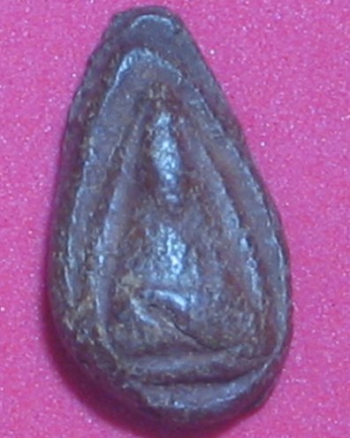 พระเม็ดมะขาม องค์นี้เป็นอย่างไรบ้างครับ