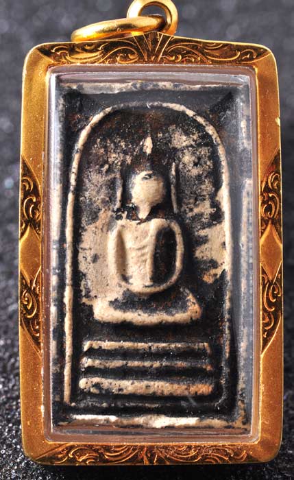 พระสมเด็จครับ รบกวนพี่ๆช่วยชี้แนะให้ผมหน่อยคับ