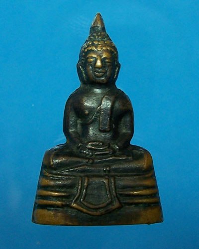 สอบถามเพื่อนสมาชิกครับ หลวงพ่อโสธร 2500 