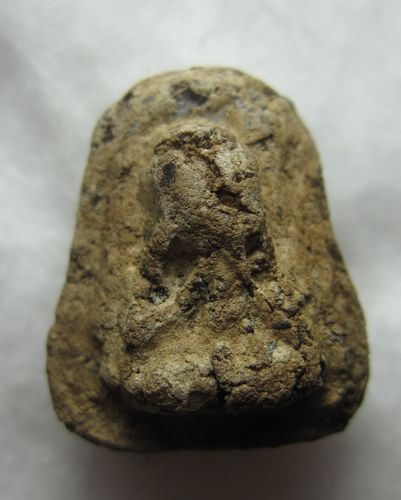 พระปิดตาเนื้อดินจอมปลวก