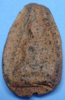 พระกลีบบัวเล็ก กำแพง ครับ ช่วยพิจารณาหน่อยครับ