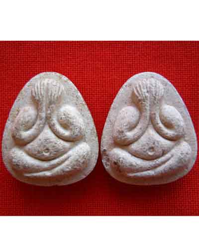 พระปิดตา หลังยันต์ มีตัวหนังสือเขียนว่า สุโข ที่ใหนครับ ราคาเท่าใหร่ครับ