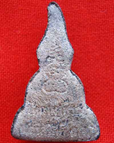 พระท่ากระดาน องค์นี้ที่ใหนครับ ราคาเท่าใหร่ครับ มีตัวหนังสือด้านหลังด้วยแต่อ่านใม่ออกครับ