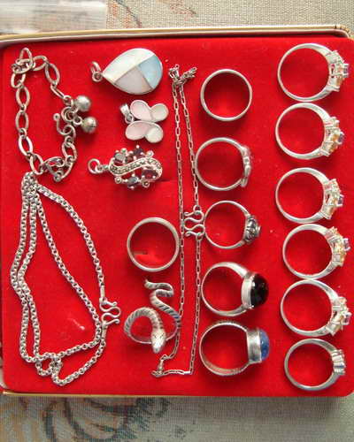 เงินแท้ๆ มาเป็น ชุด 19 ชิ้น เพียง 3200 บาท