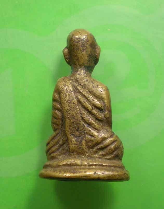 รูปหล่อนี้หลวงพ่ออะไร?ครับ 