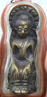 ดูพระเก่าๆ ให้ด้วยครับ 