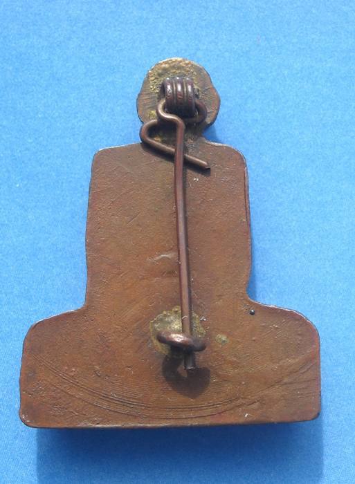 โชว์หลวงพ่อพรหม พิมพ์เข่ากว้างหลังเข็มกลัด (เนื้อทองแดง) เก๊ นะครับ