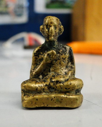 รบกวนด้วยครับ หลวงพ่อทบ พิมพ์พุทธกวัก ปี05