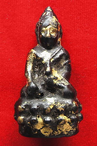 พระกริ่ง ลงรักเก่าๆ