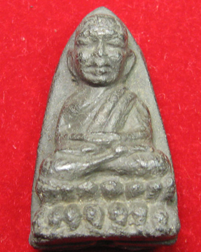 หลวงปู่ทวดองค์นี้ ใครทราบประวัติบ้าง ช่วยบอกด้วยค่ะ