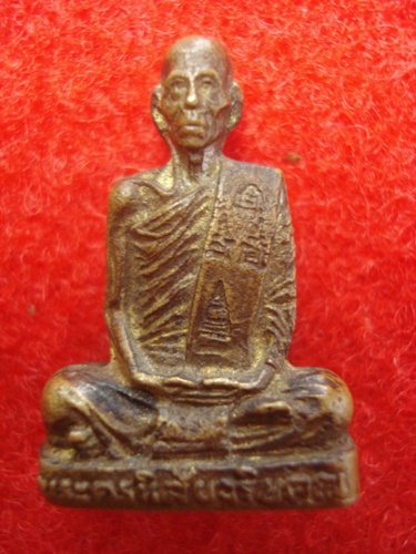 สอบถาม หลวงพ่อโอด วัดจันเสน ไม่ทราบรุ่นครับ