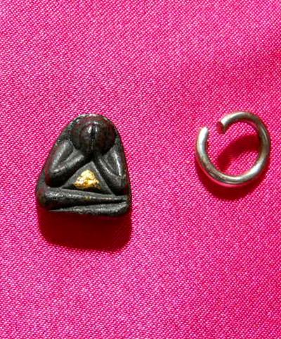 ท่านผู้รู้ช่วยที่ครับ ปิดตาจิ๋วที่ไหนครับ