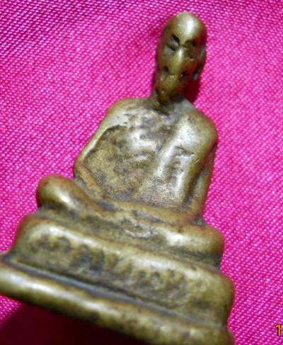 หล่อหลวงพ่อทบครับ ดีไม่ดีครับ ท่านผู้รู้ช่วยแจงทีครับ