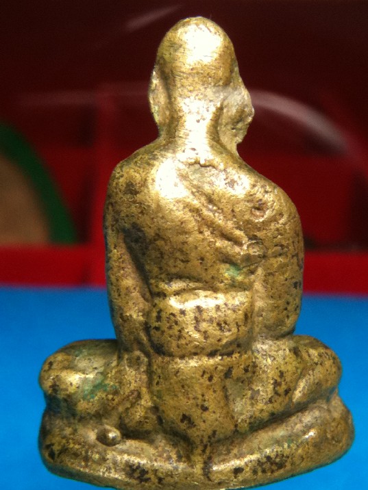 ท่านใดพอทราบบ้างครับ?