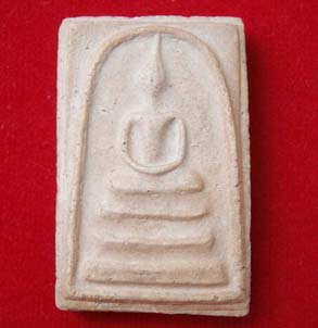 รบกวนอาจารย์ทุกท่านครับ สมเด็จซักองค์