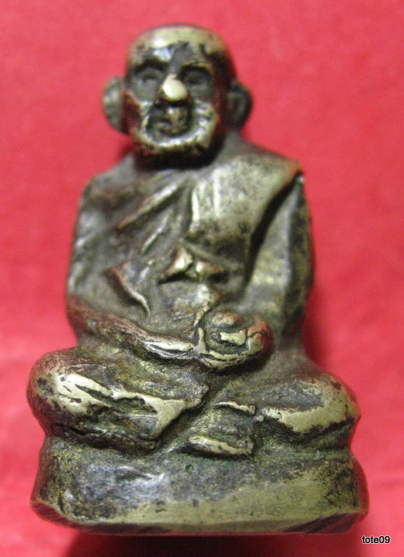 รูปหล่อหลวงพ่อแดงวัดทุงคอก