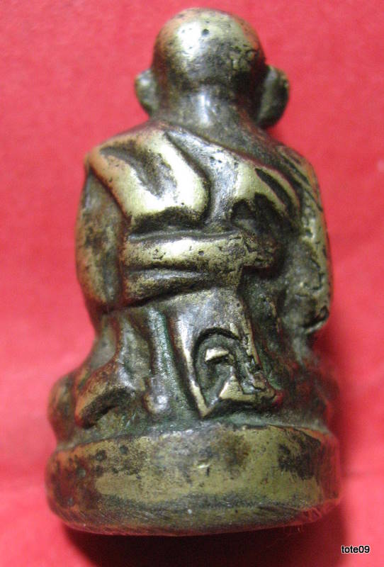 รูปหล่อหลวงพ่อแดงวัดทุงคอก