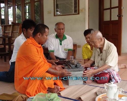 พระกริ่งรุ่นสุดท้าย อาจารย์นิรันดร์ แดงวิจิตร (อ.หนู) ที่ระลึกครบ ๙๙ ปี วัดช้าง บ้านนา นครนายก