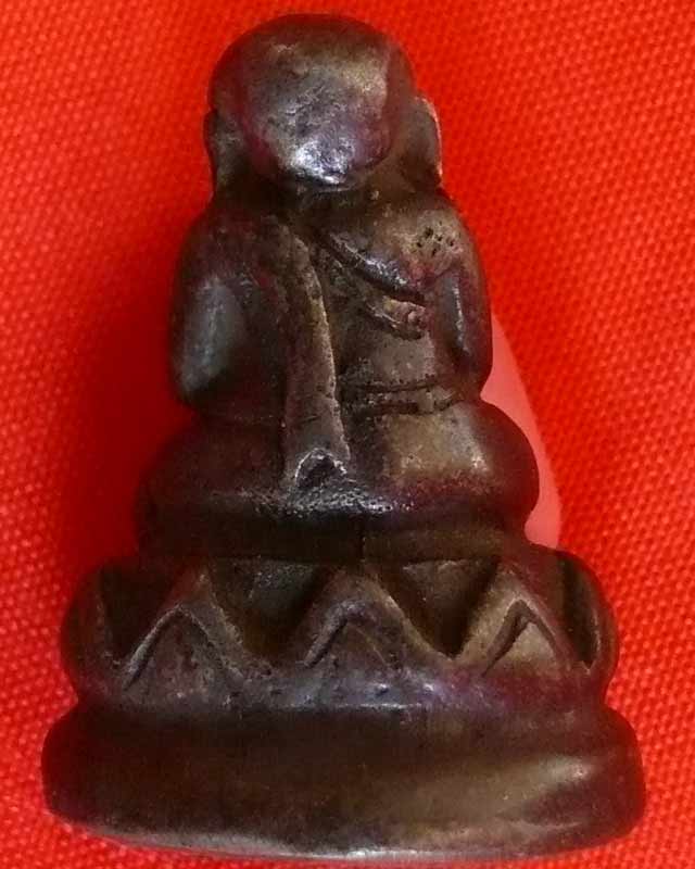 รบกวนผู้รู้ หาวัด  หากุฎิ  ให้จำด้วยครับบบบบบ