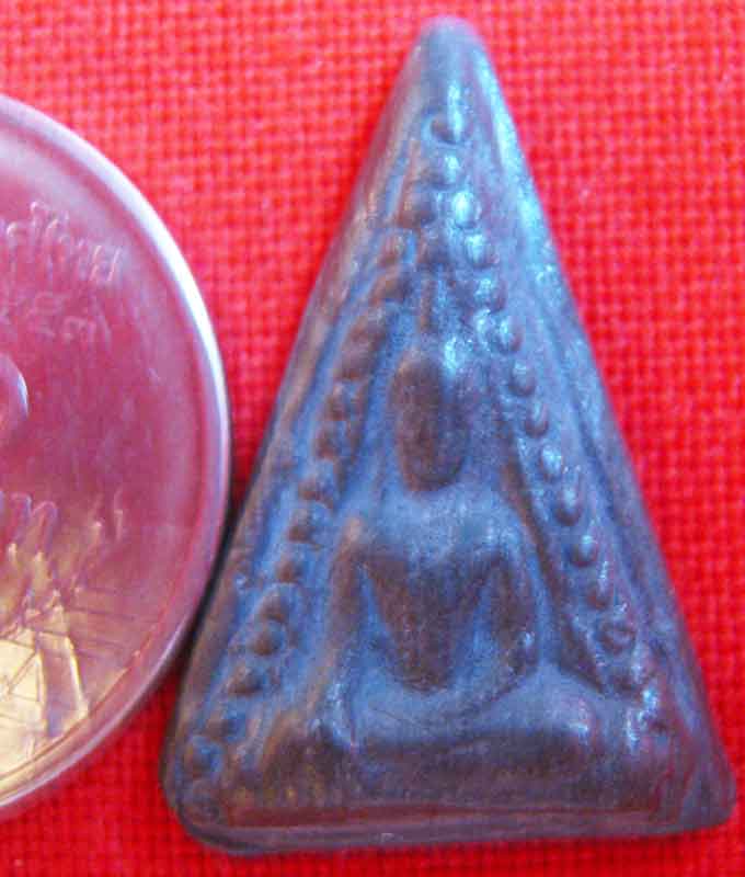 พระนางข้างเม็ด เนื้อชิน องนี้แท้ใหมครับ ที่ใหนครับ ราคาเท่าใหร่ครับ