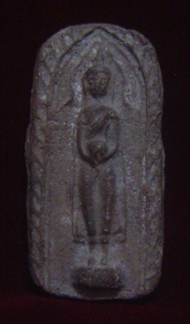 พระเนื้อดินพิมพ์วัดบ้านแหลมรบกวนด้วยครับ 