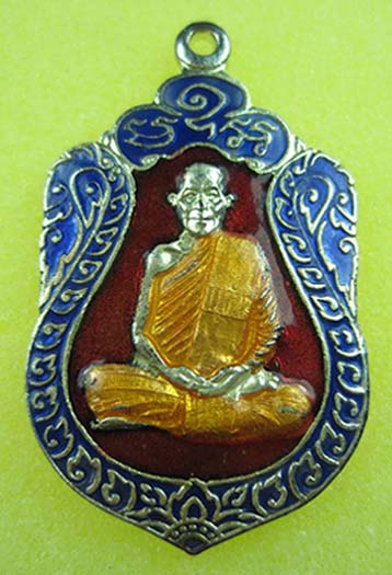 หลวงพ่อพุธ เหรียญเสมา ลงยาสีแดง