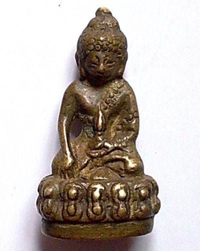 พระกริ่งวัดเอี่ยมครับ ช่วยดูให้ทีครับ