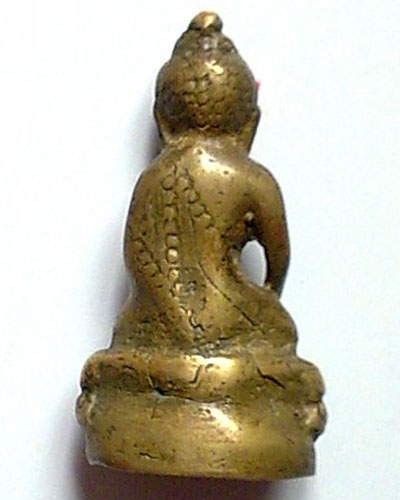 พระกริ่งวัดเอี่ยมครับ ช่วยดูให้ทีครับ