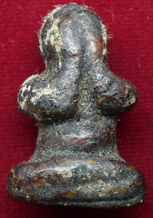 ปิดตาปั้นลอย