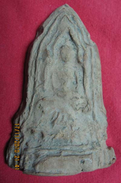 ขอถามผู้รู้ครับ พระเก่าๆ