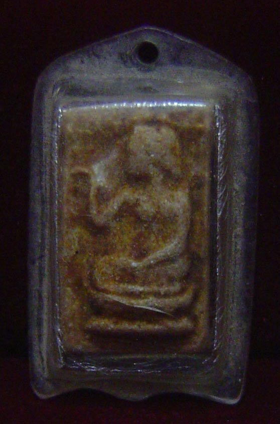 นางกวักเนื้อผงน้ำมันอีกองค์ครับ