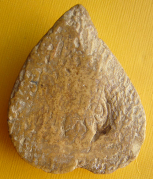 พระสององค์นี้เป็นพระอะไรครับ ชี้แนะเป็นแนวทางหน่อยครับ