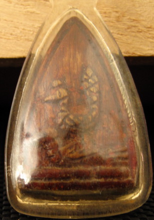 พระอะไรค่ะ รบกวนผู้รู้ช่วยด้วยค่ะ