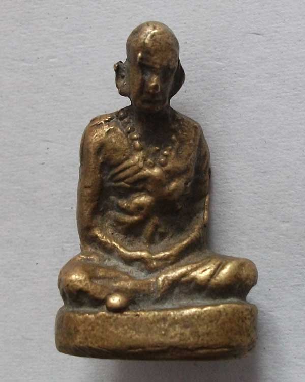 สอบถาม รูปหล่อ หลวงพ่อทบ  เพชรบูรณ์ แท้ หรือ เก๋ ครับ 