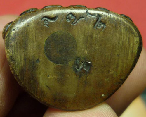 พระกริ่งครับ