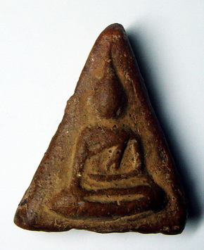 พระนางพญากรุโรงทอพิมพ์ไม่มีหู น่าจะแท้มั้ยครับขอความคิดเห็นหน่อยครับ