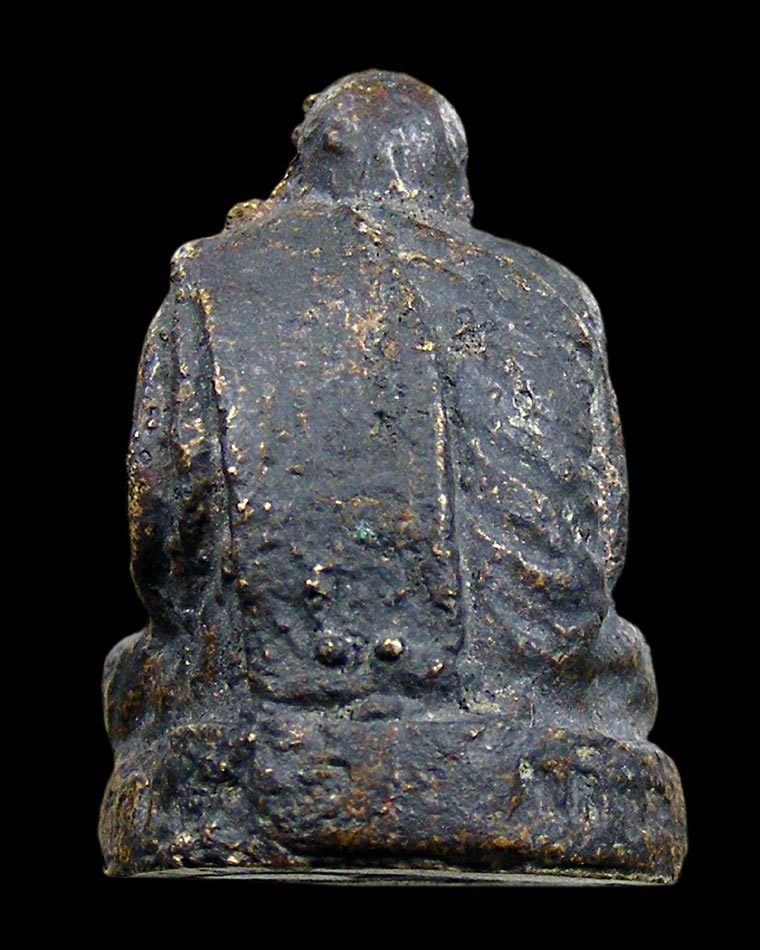 สมาชิกน้องใหม่ ขออนุเคราะห์ข้อมูลจากพี่ๆด้วยค่ะ รูปหล่อเกจิ ไม่ทราบสำนัก