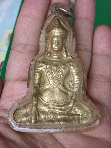 รบกวนท่านผู้รู้ด้วยครับ  ทราบเพียงเป็นทองดอกบวบ