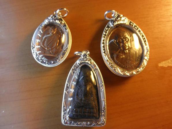 แนะน้ำ ร้านรับเลี่ยมกรอบพระครบวงจร เงิน ทอง นาค พลาสติก 