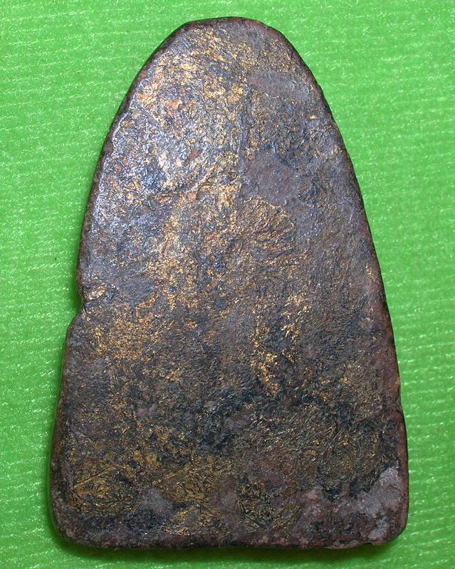 รูปเหมือนครึ่งซีก เนื้อดินเผา